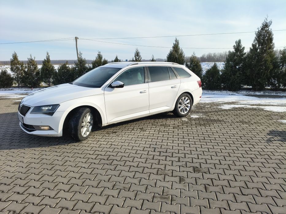 Vând Skoda Superb