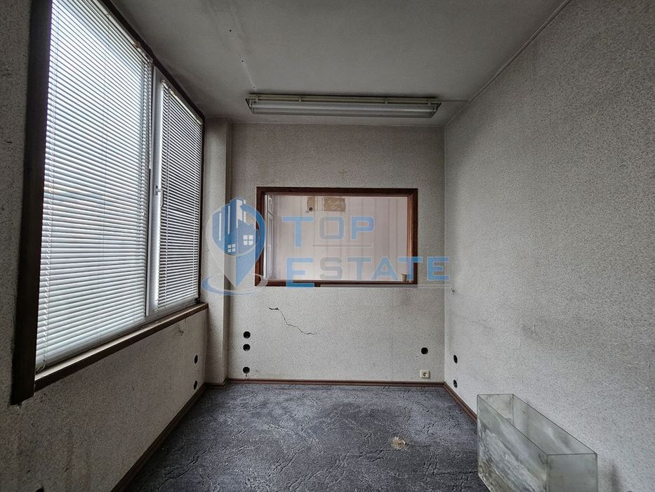 Продава се Офис в Велико Търново, Център - 408 кв.м за 552 €/кв.м - Снимка #11