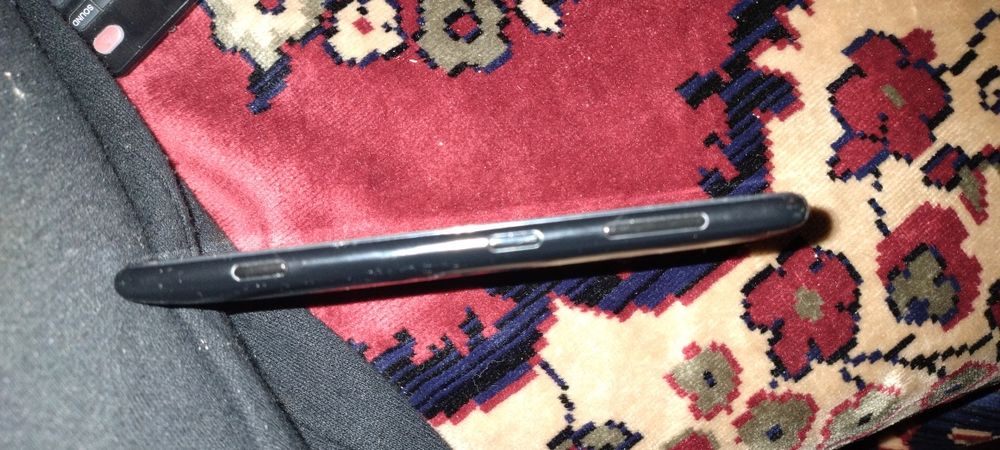 telefon Nokia, funcționează bine, ecranul fisurat,ne codat.