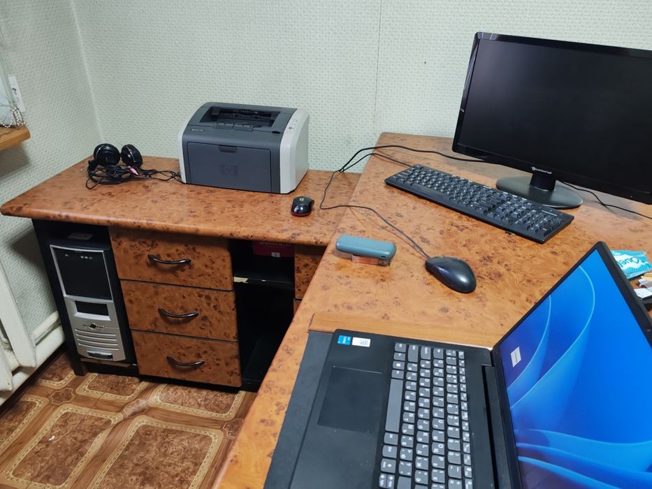 Продам мебель для офиса