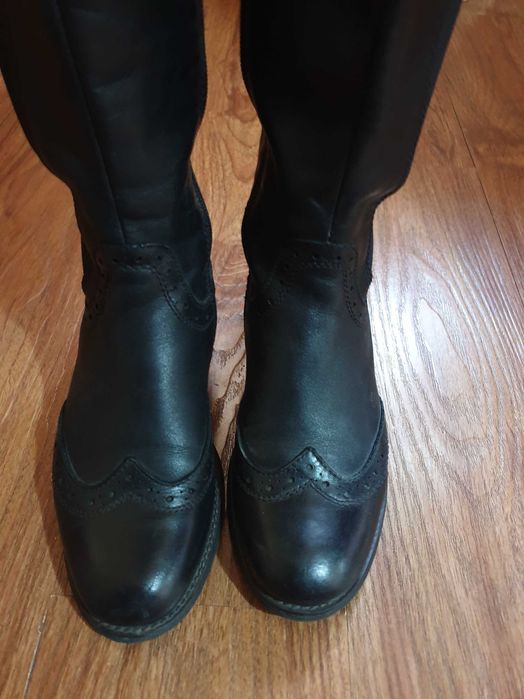 Кожанные женские ботинки