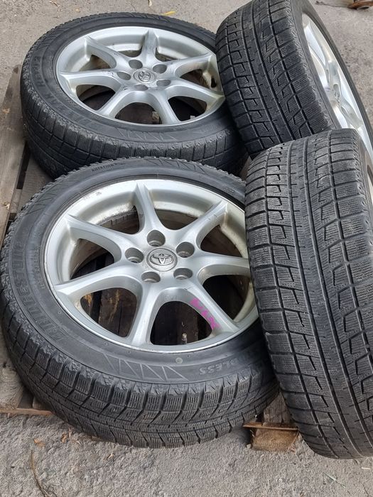 R17 диски с шинами Toyota Estima
