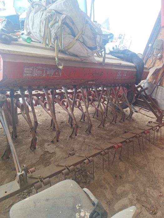 De vanzare semanatoare sola 3m