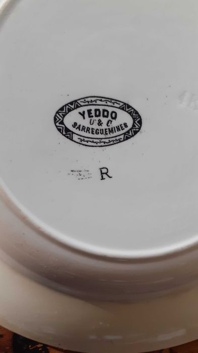 чиния порцеланова черно/бял печат Yeddo U&C Sarreguemines диам. 22 см