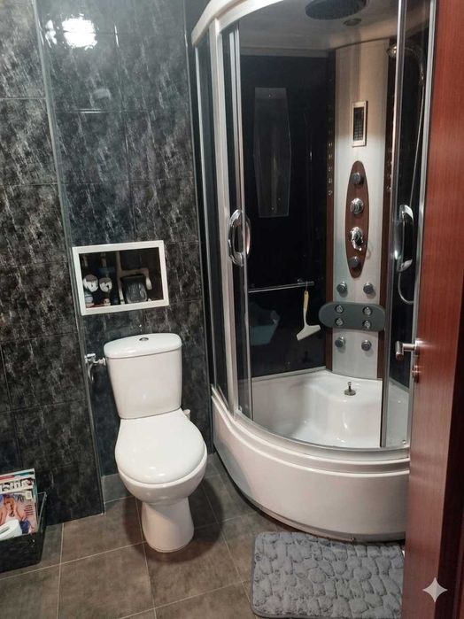 Продава се Тристаен апартамент в Плевен, Идеален център - 95 кв.м за 913 €/кв.м - Снимка #6