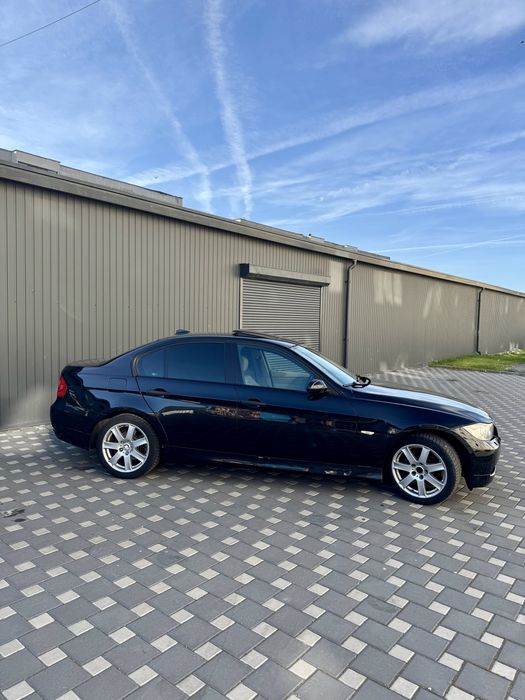 BMW Seria 3 E90 320i