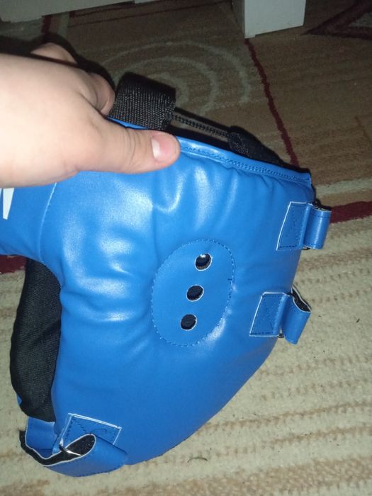 Шлем для бокса и перчатки