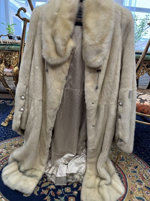 Продам норковую шубу