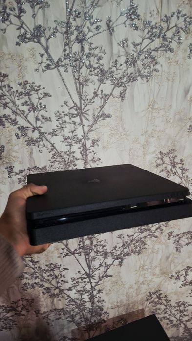 PlayStation 4 slim