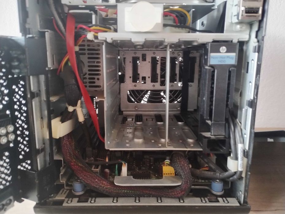 HP ProLiant HSTNS-5151 MicroServer