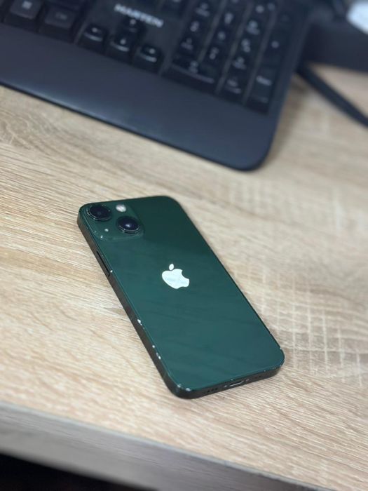 Iphone 13 MINI.