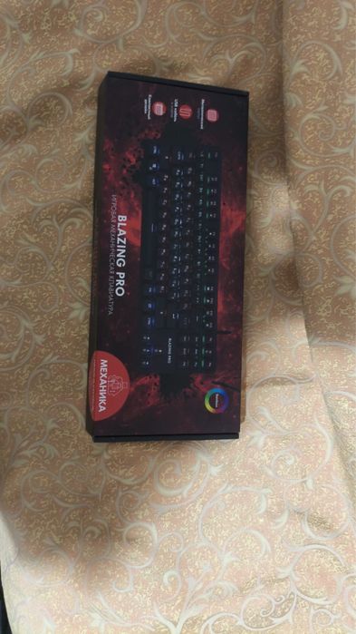 Продам механическую клавитуру