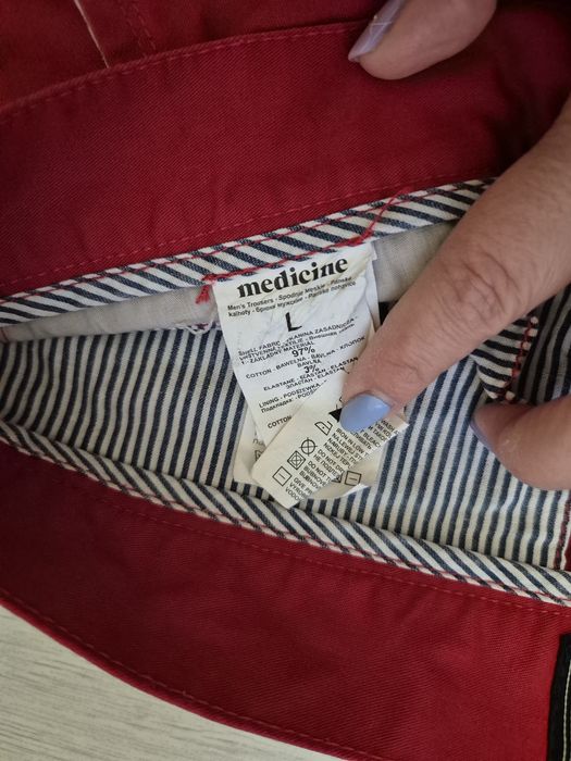 Pantaloni Medicine