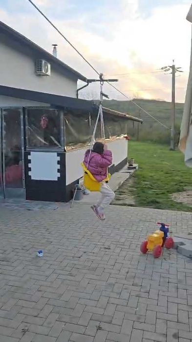 tiroliana pentru copii
