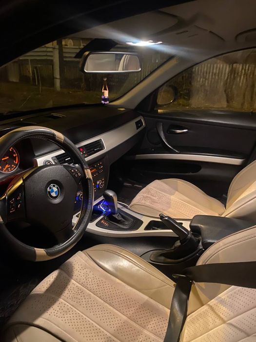 Продам BMW E90 рестайлинг