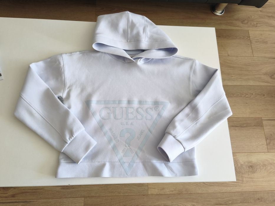 Оригинален суичър GUESS