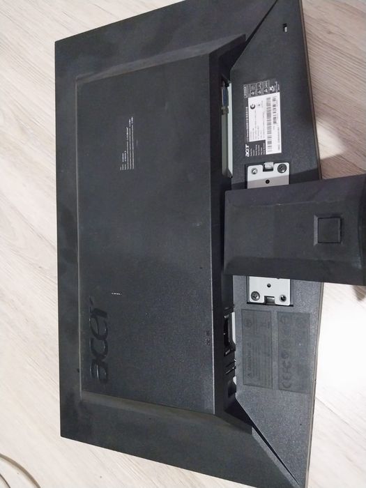 Монитор для компьютера б/у. В рабочем состоянии.