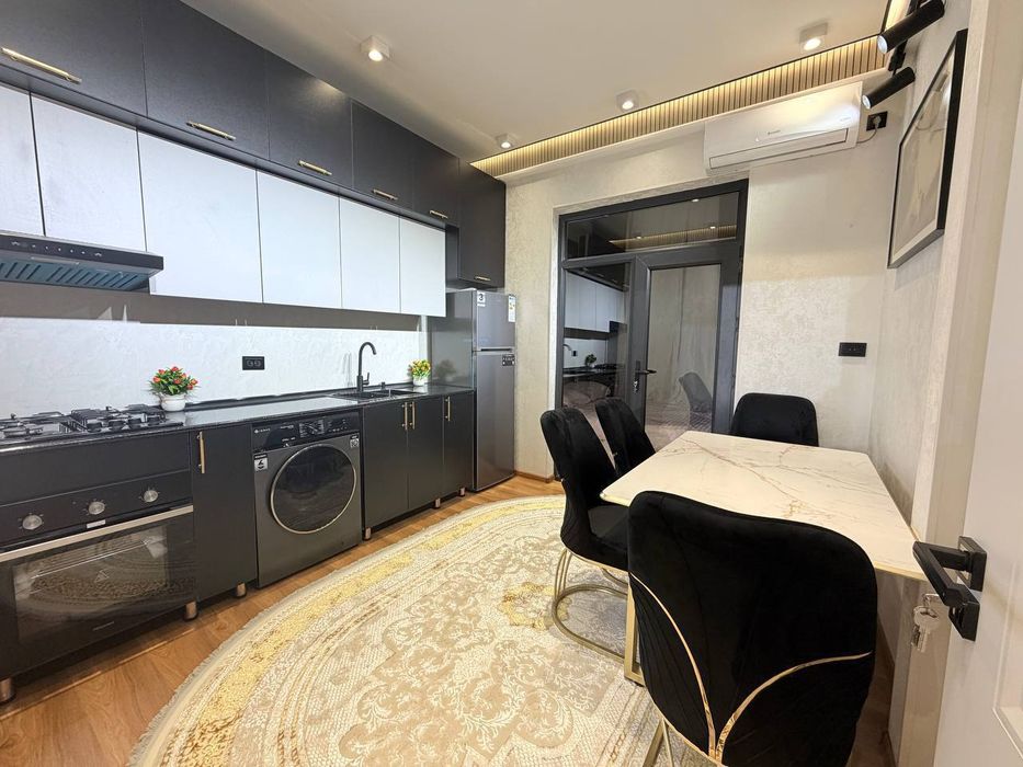 Самарканд дарвоза  Новостройка 1-2/9/12 33м2 Срочно продам квартиру