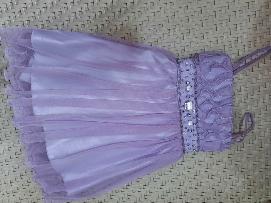 Продам платья детские