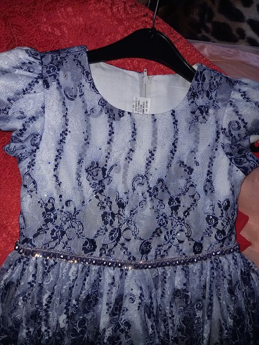 Продам платье на праздник