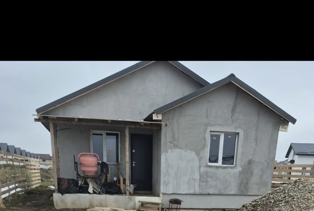 Vând casa  comuna Pantelimon