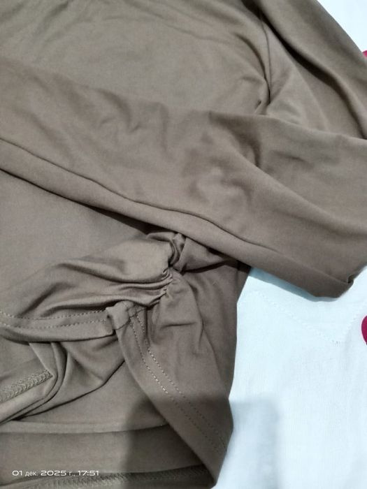 Лонгслив коричневый