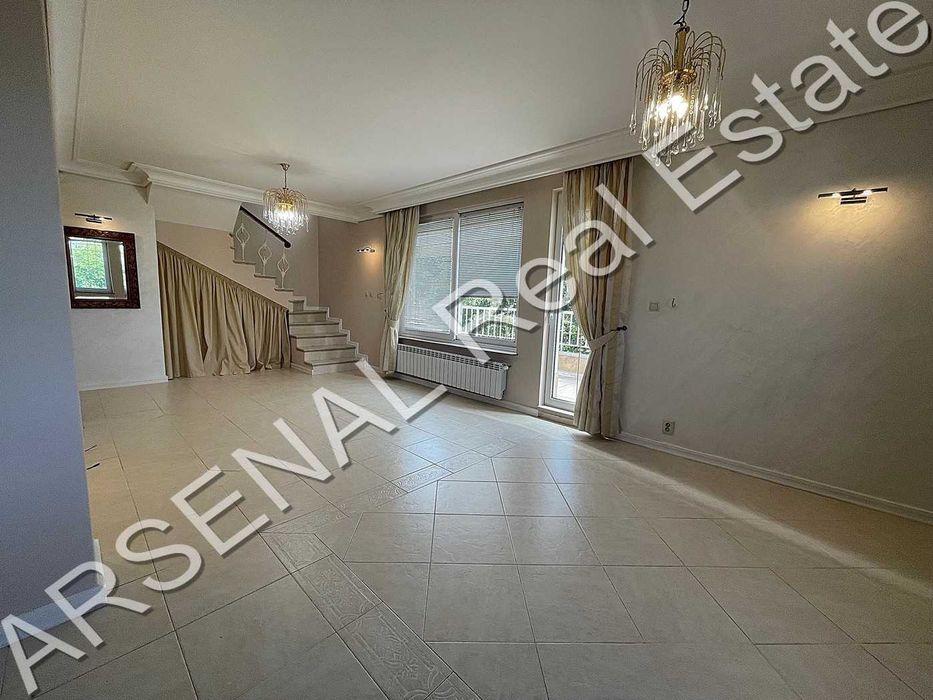 Дава се под наем Тристаен апартамент в София, Лозенец - 185 кв.м за 1250 € - Снимка #3