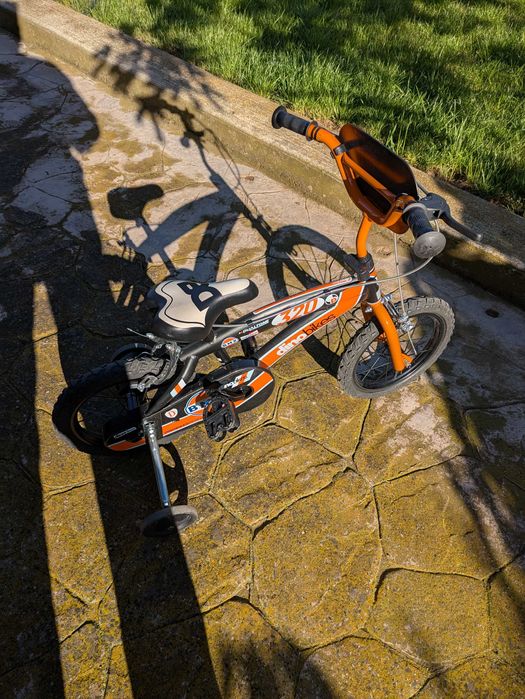 Продавам детски велосипед BMX 14"