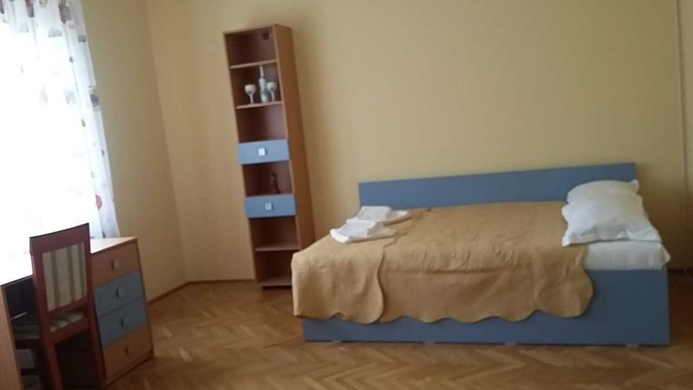 Închiriez apartament cu 4 camere in Complex la 5 minute de Uvt
