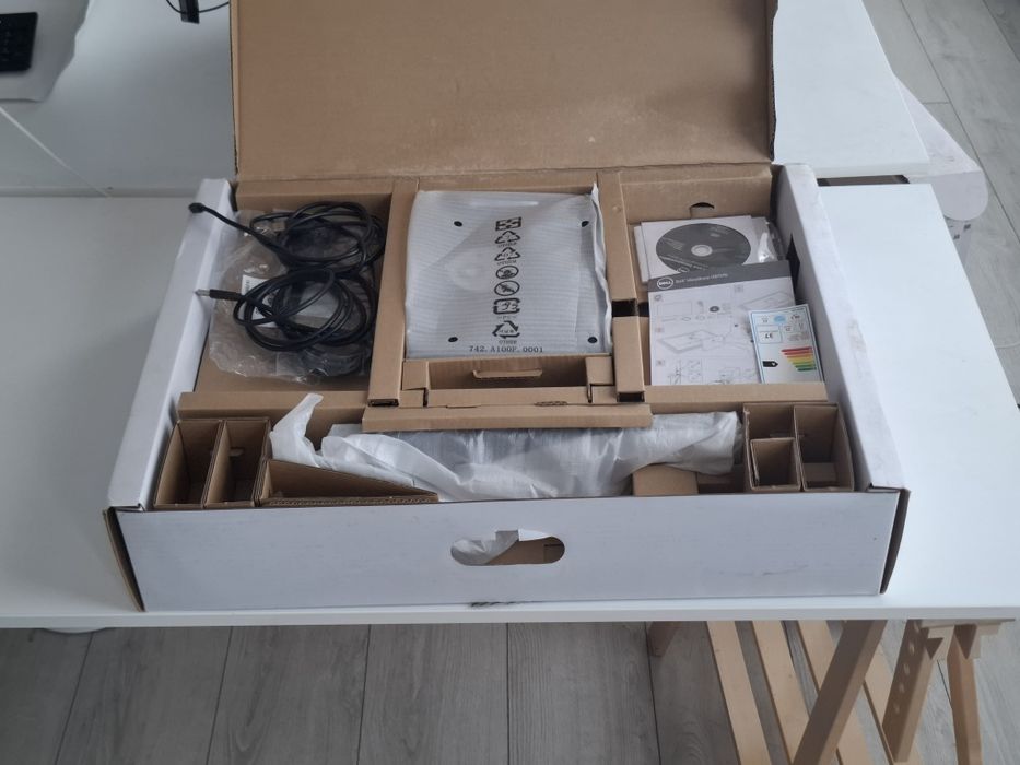 Monitor LED IPS DELL 27" UltraSharp U2717D