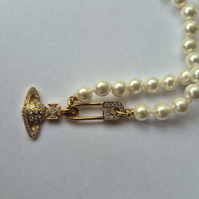 Vand colier Vivienne Westwood " Lucrece Pearl Necklace"