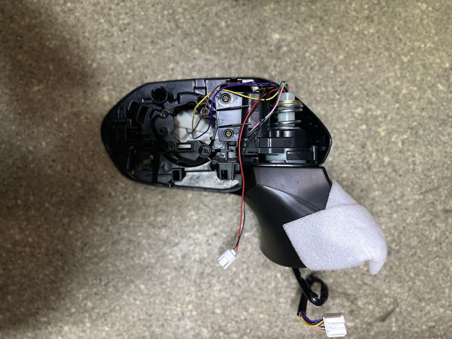 Зеркало на камри 70