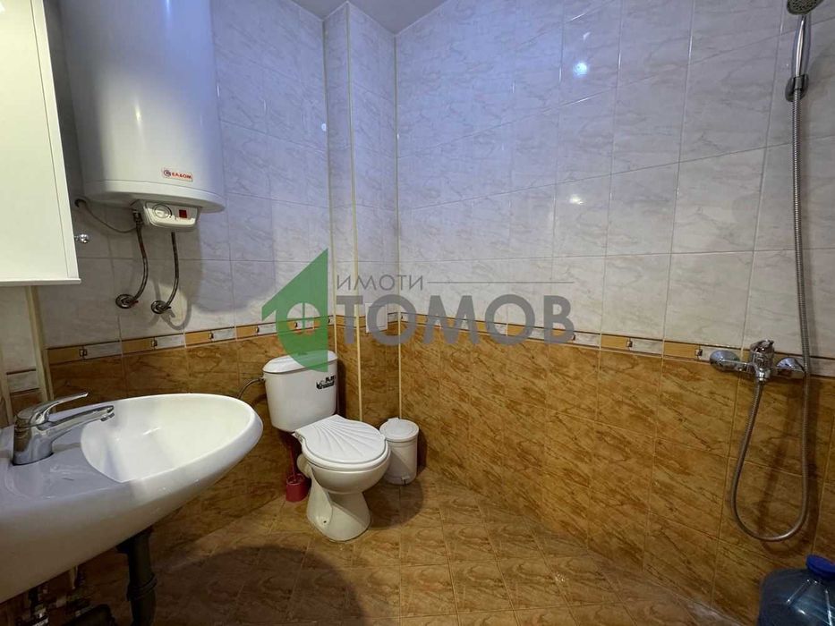 Продава се Тристаен апартамент в Шумен, Център - 155 кв.м за 904 €/кв.м - Снимка #7