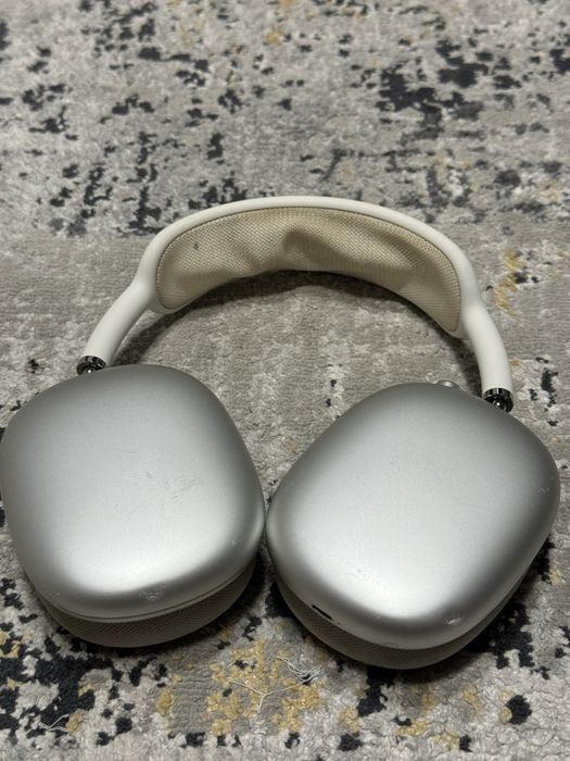 Airpods Max 1.