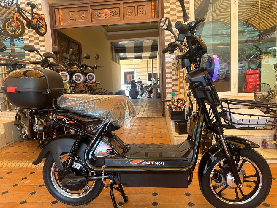 Elektro skuter yangi dastafka bor