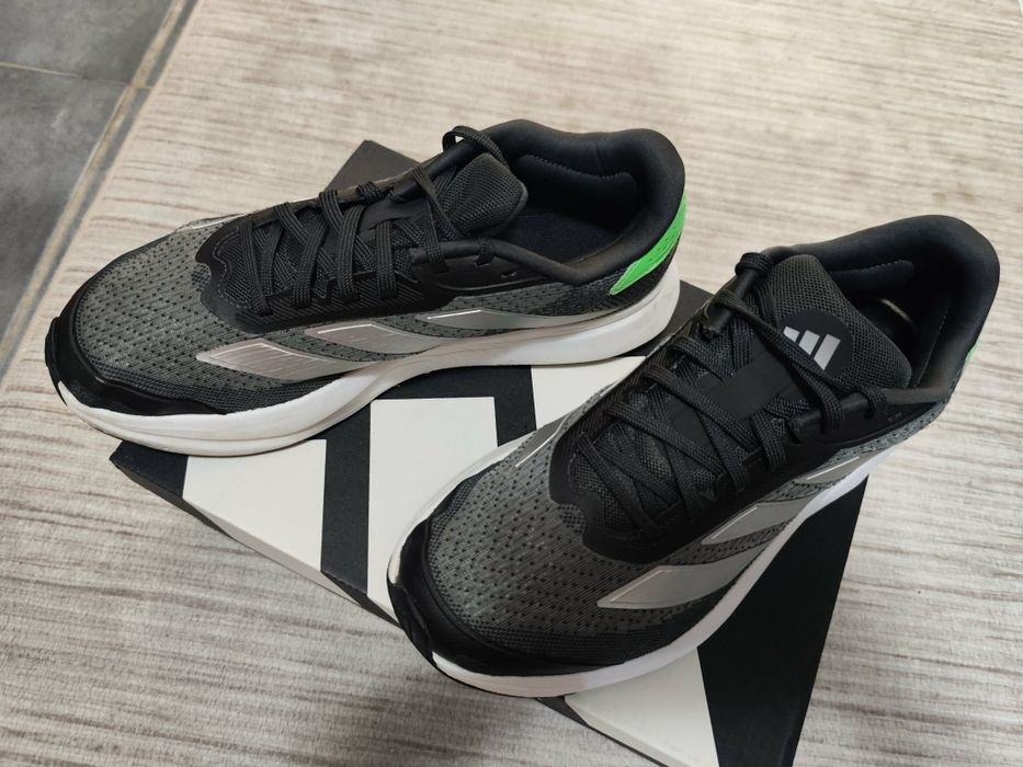 Маратонки ADIDAS 43  1/3