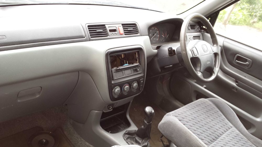 продавам на части Honda crv  98г 2.0 147к