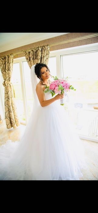 Rochie mireasă la comanda