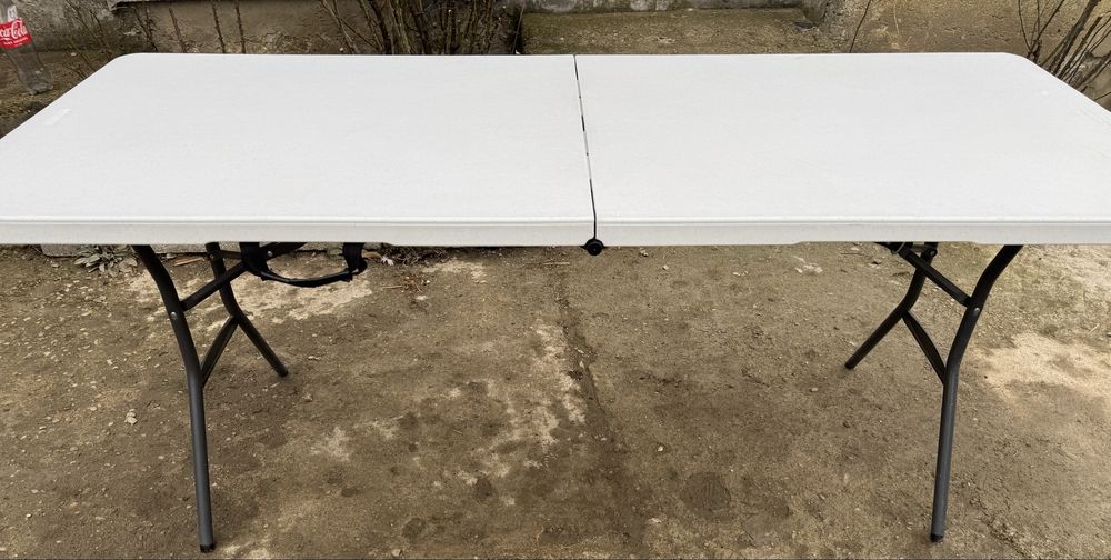 De vanzare mese pliabile pentru gradina sau targuri