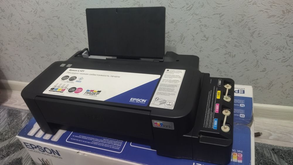 Принтер Epson L 121  Не включается