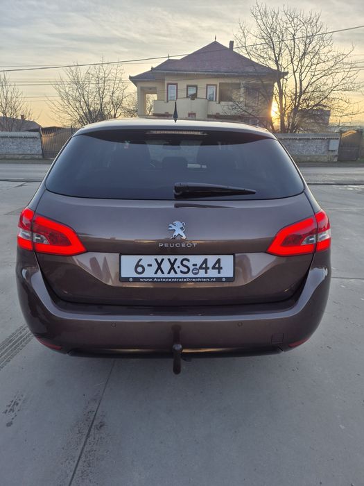 Peugeot 308 model 2015 mot 1.6 HDI 120 cp Euro 6