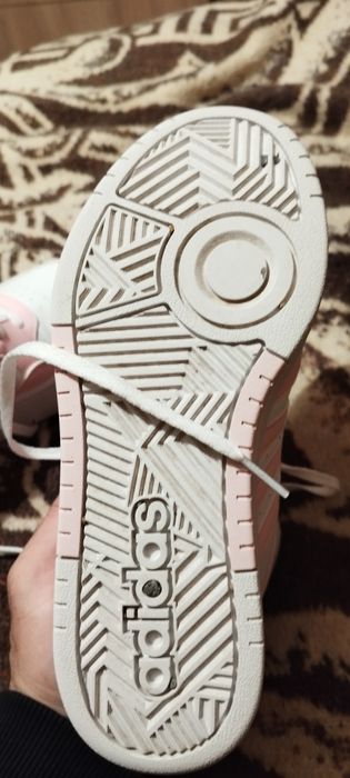 Маратонки adidas 36 2/3 номер отлични