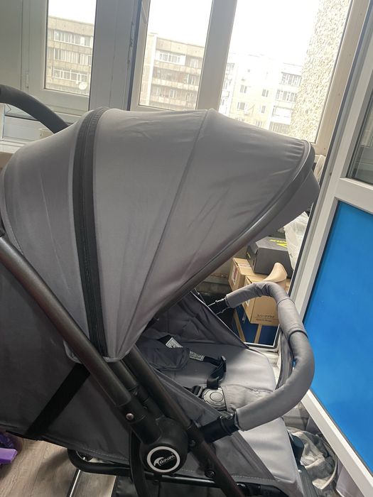 Продам коляску Teknum