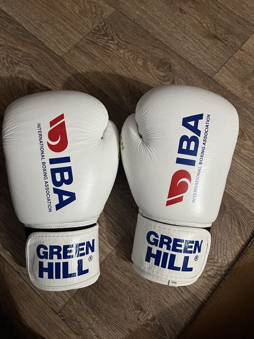 Перчаткий iba.