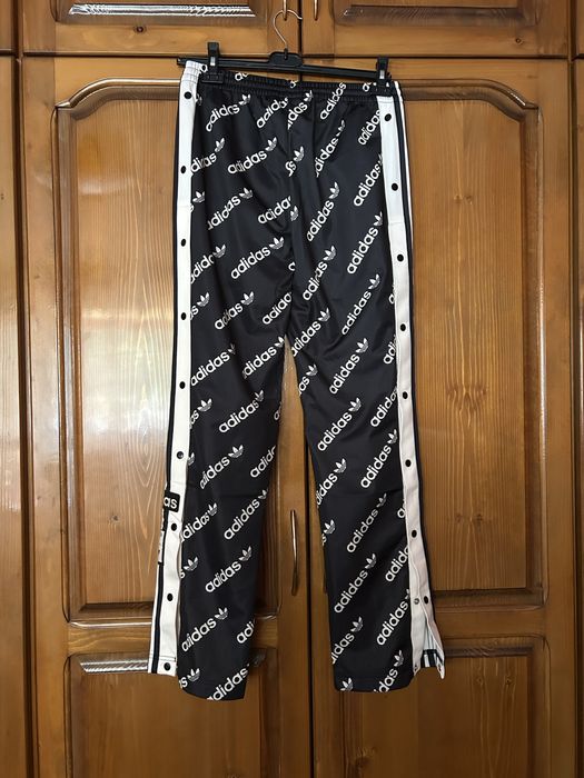 Addidas спортни панталони S размер
