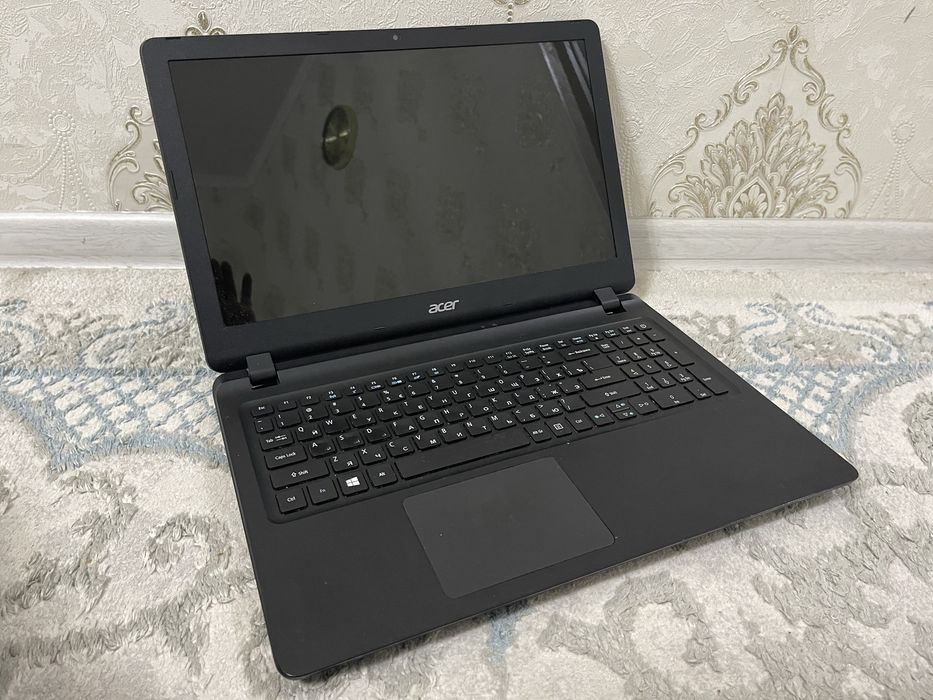 Продам ноутбук Acer Aspire Es1-533