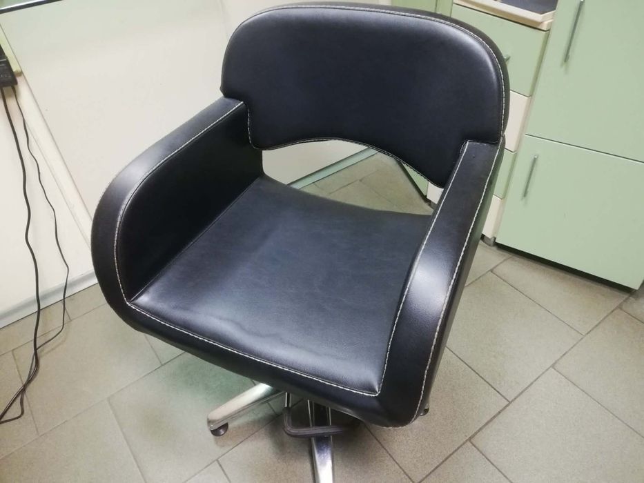 Фризьорски стол с амортисьор