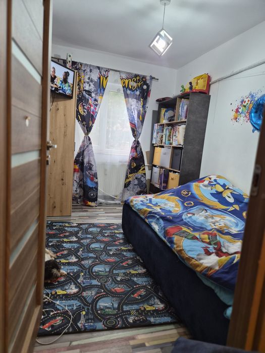 Apartament 3 camere de vanzare Ploiesti