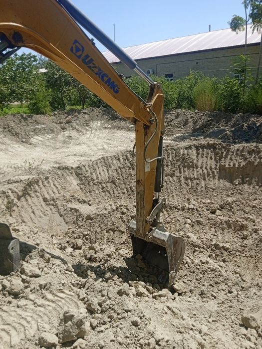 Курилиш ишларига малакали устолар