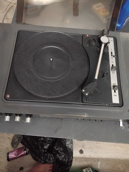 Продавам грамофони